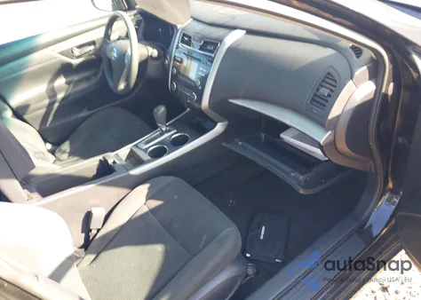 2015 Nissan Altima 2.5 S z USA, uszkodzony, nr VIN 1N4AL3AP6FN920788